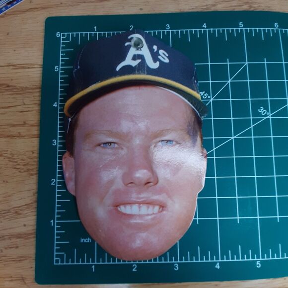 1990 Topps Heads Up #14 Mark McGwire Die-cut Face Oakland Athletics A’s Baseball - Picture 6 of 6